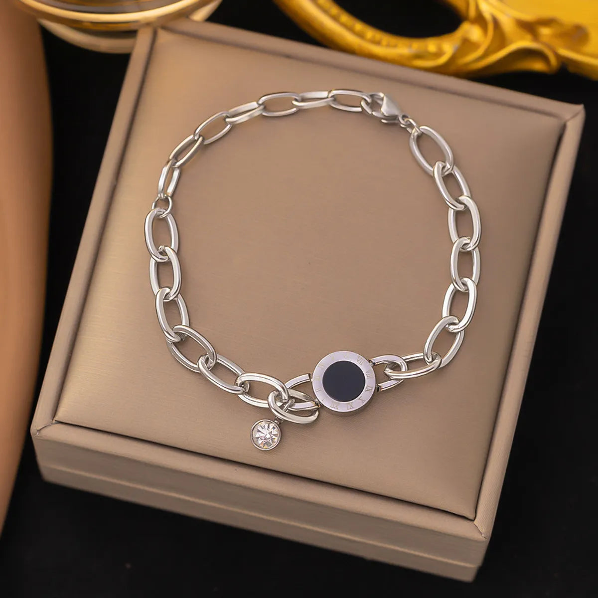 44 [Ae230] Roman Bracelet Steel Color