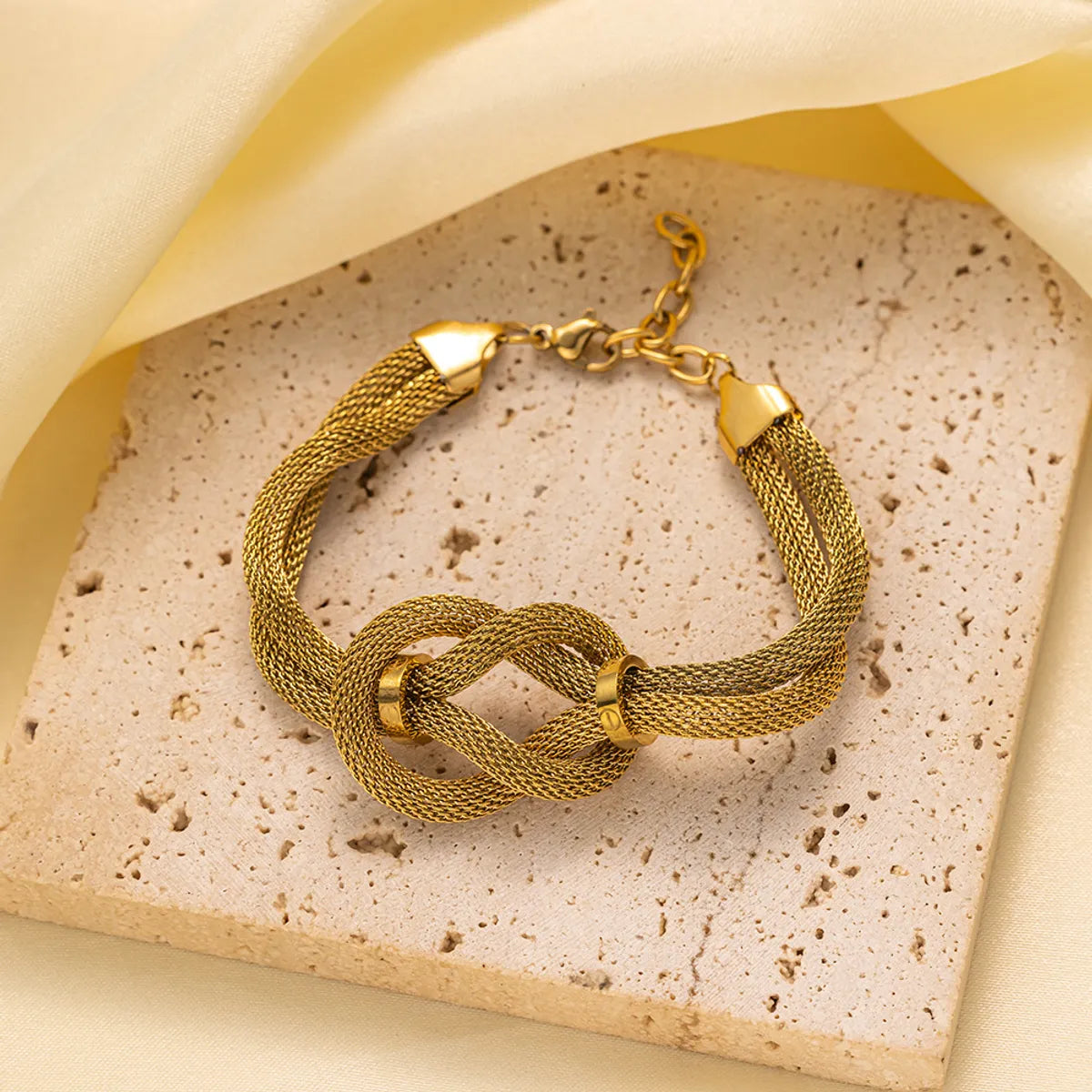 Qye2099 Knotted Double Chain Bracelet Gold