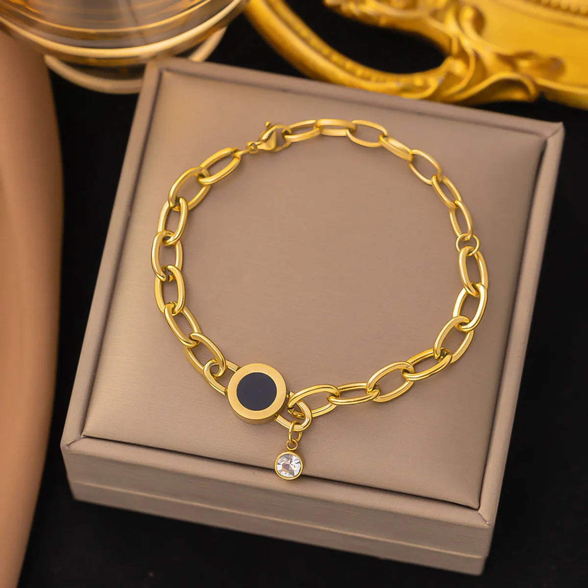 43 [Ae229] Roman Bracelet Gold