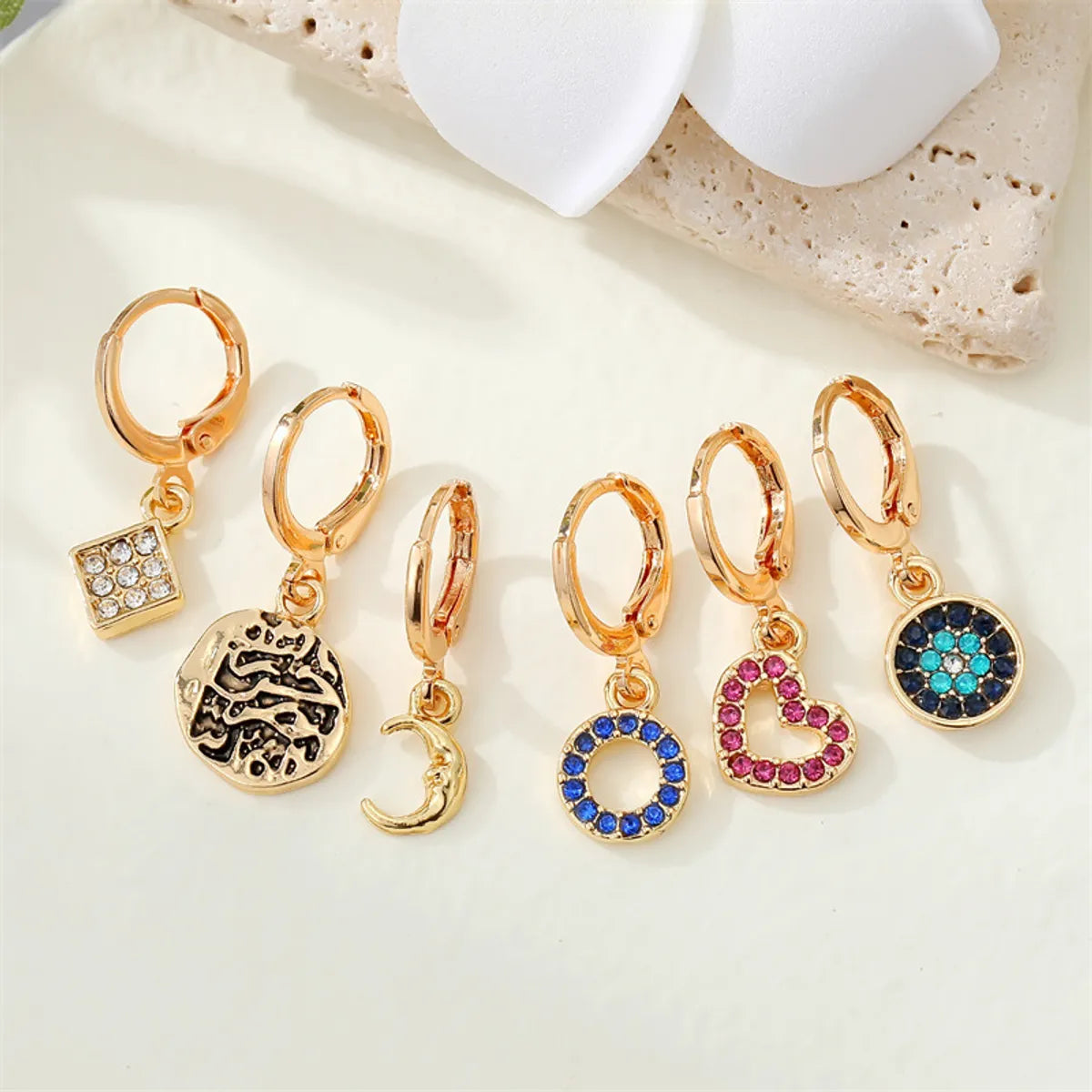 Women’s wide band rings-Fashion Single Geometric Moon Heart Shape Hollowed Inlaid Zircon Hoop Earriings Set