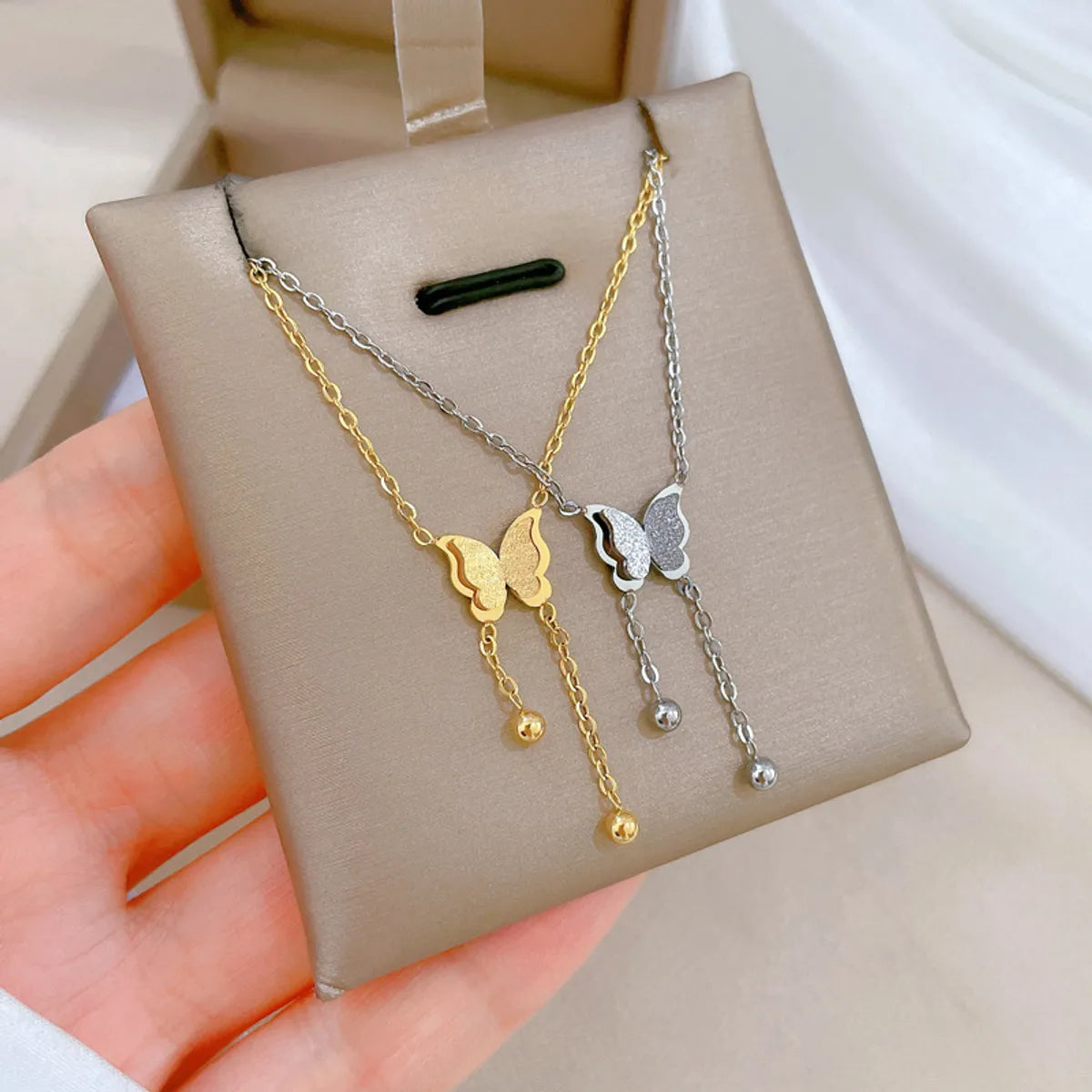 Women’s love-themed necklaces-Casual Butterfly Titanium Steel Plating Gold Plated Pendant Necklace