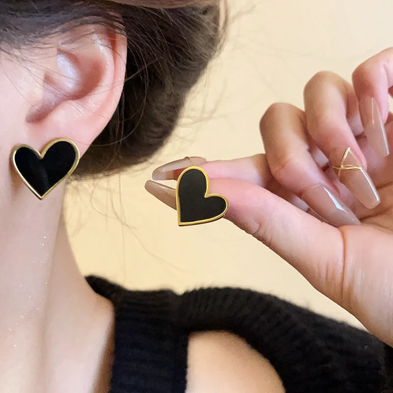 7605 Black Love Earrings