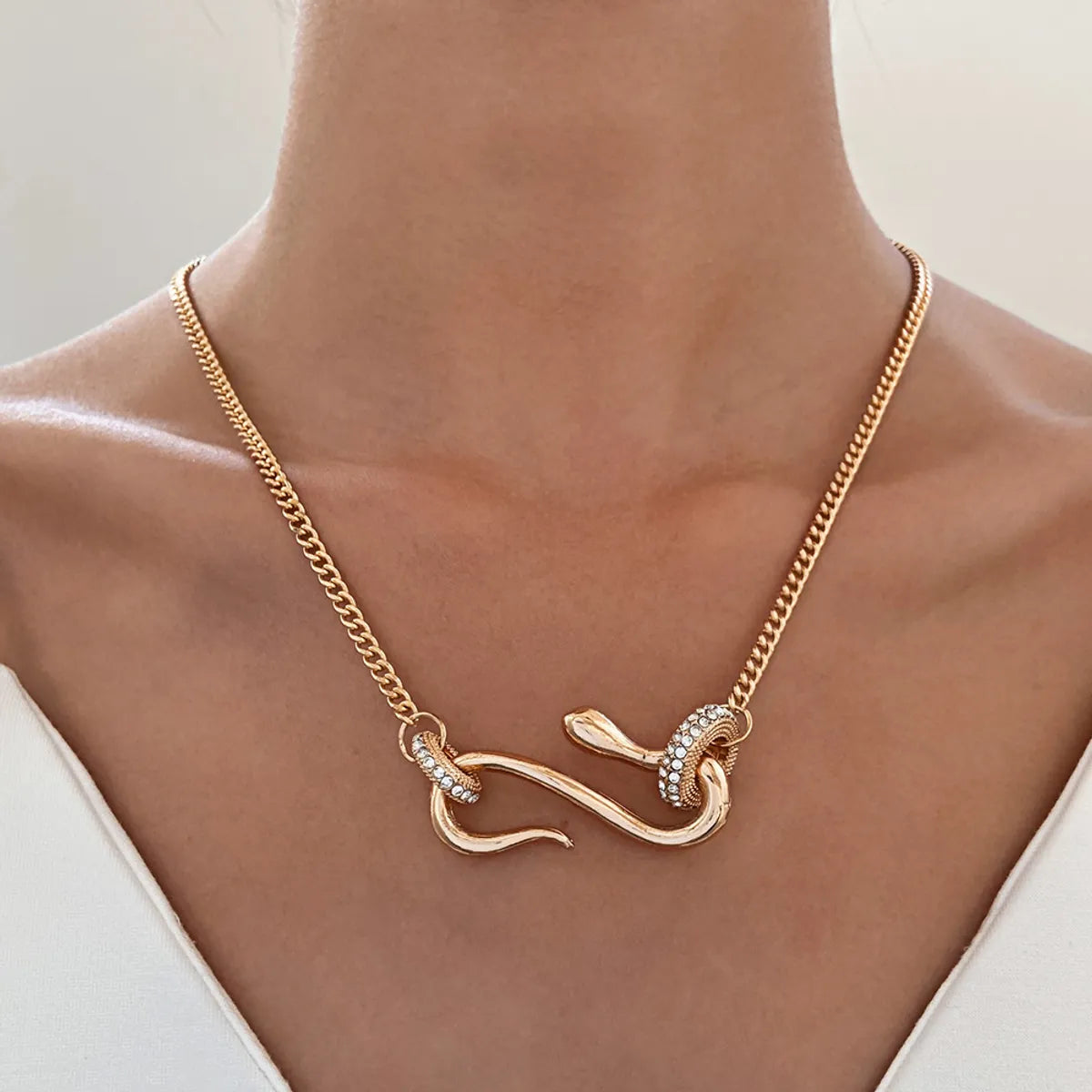 Women’s simple chain necklaces-1 Piece Simple Style Snake Alloy Plating Rhinestones 14k Gold Plated Unisex Pendant Necklace