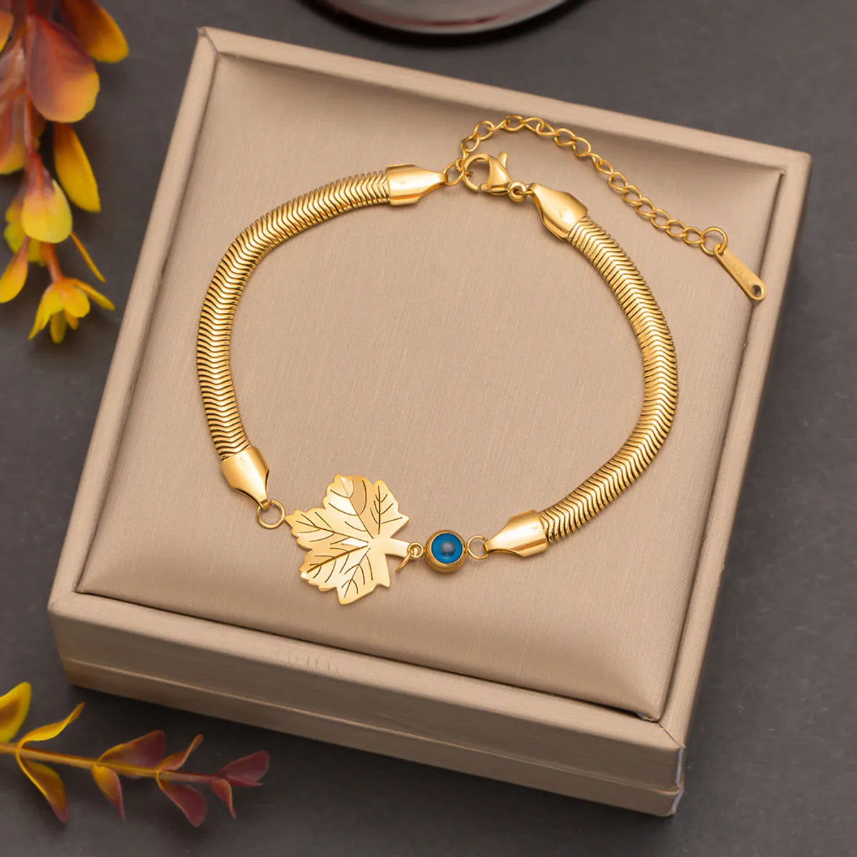 49 [Ae2017] Leaf Bracelet Gold