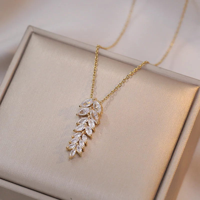 X1198 White Zircon Leaf Necklace {Pendant Together}