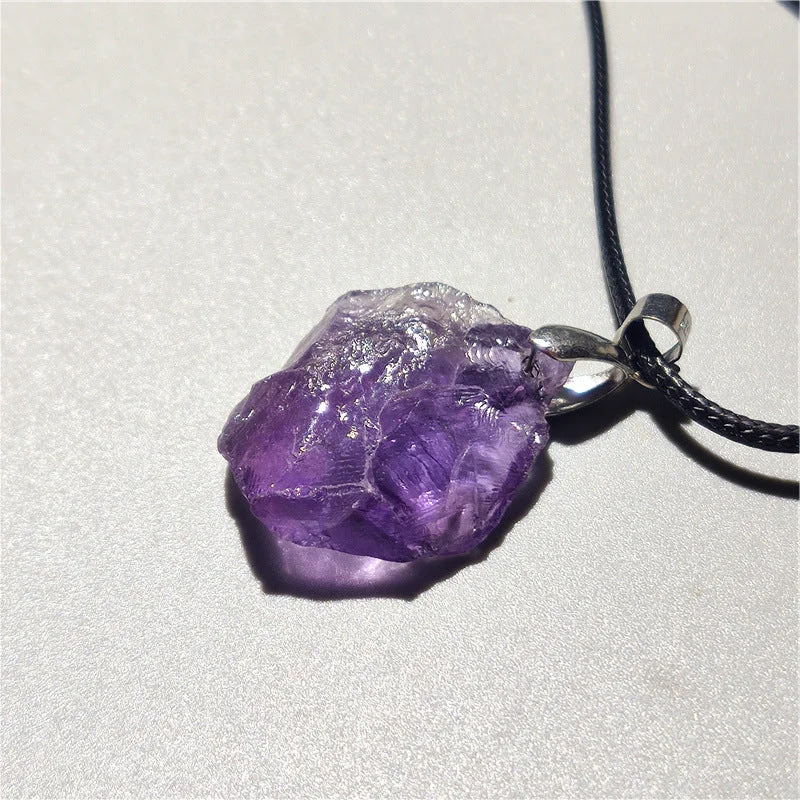 Amethyst (about 2.5cm)