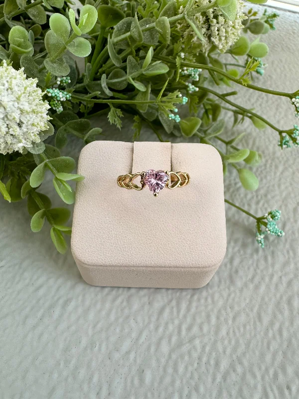 Women’s emerald rings-Heart Shaped Pink Quartz Ring