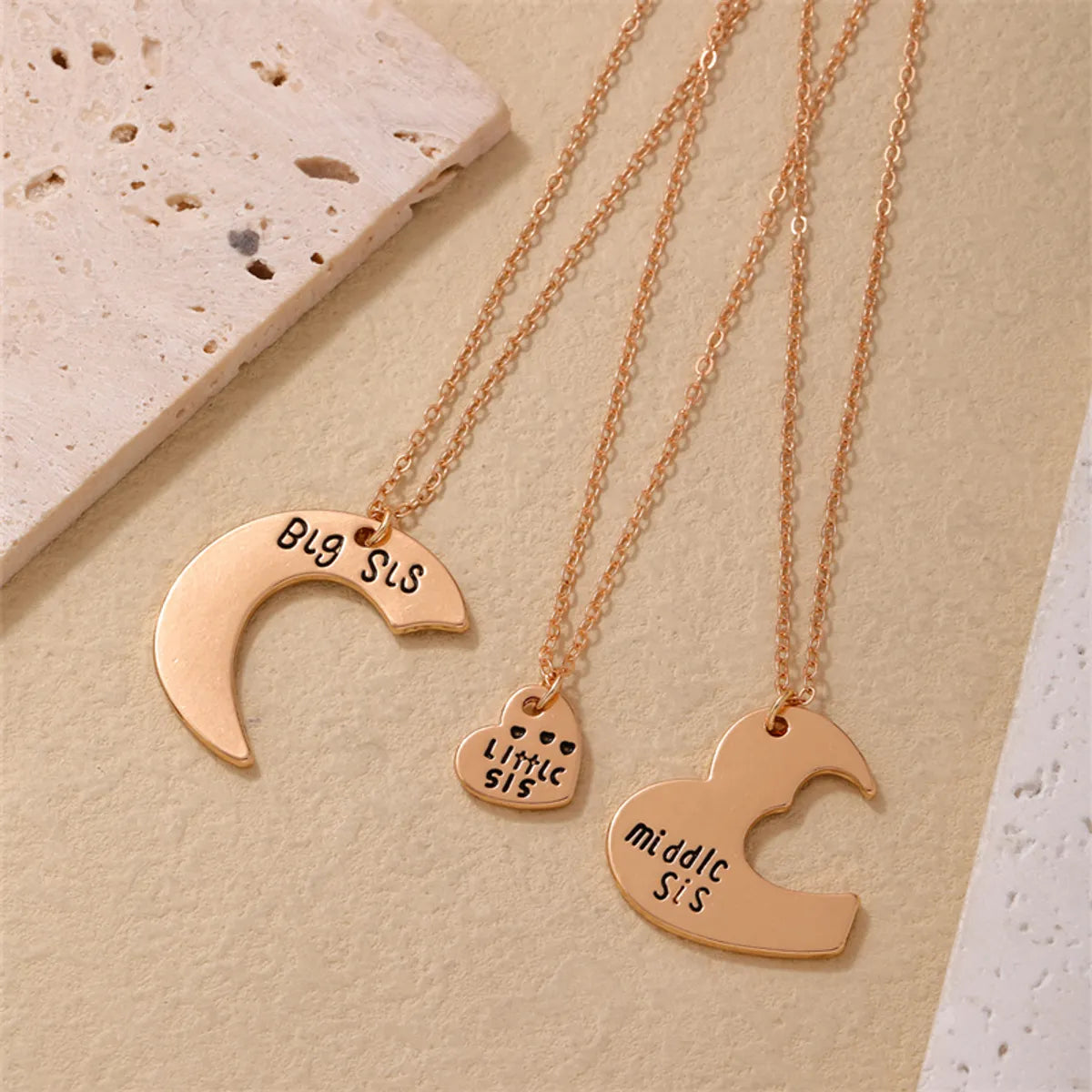 Women’s flower necklaces-Casual Simple Style Moon Heart Shape Stainless Steel Patchwork Pendant Necklace