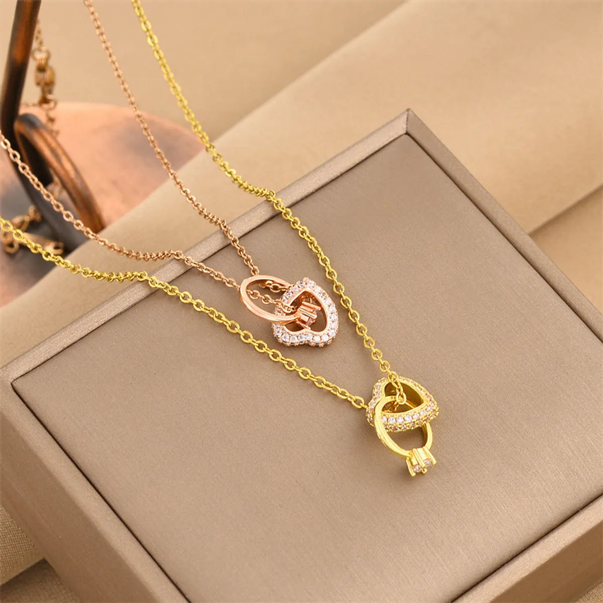 Women’s short necklaces-Fashion Round Heart Shape Titanium Steel Plating Inlay Rhinestones Necklace 1 Piece