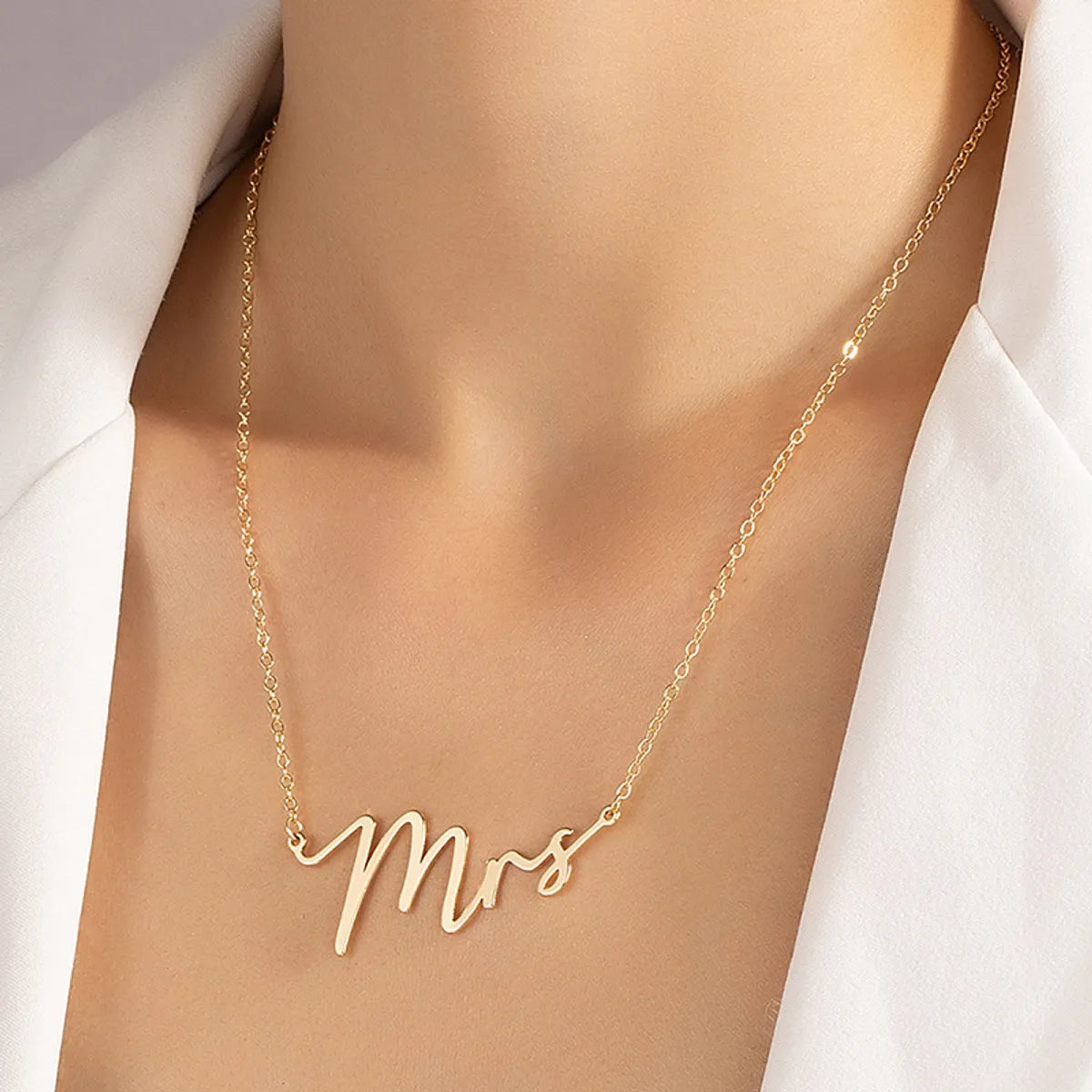 Women’s custom engraved necklaces-Simple Style Classic Style Letter Alloy Plating Women's Pendant Necklace