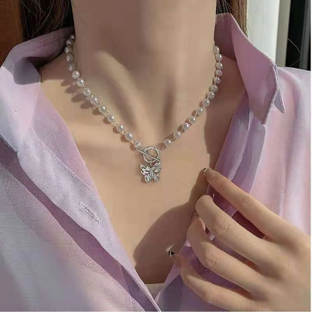 Women’s romantic necklaces-Fashion Butterfly Alloy Pearl Plating Rhinestone Choker 1 Piece