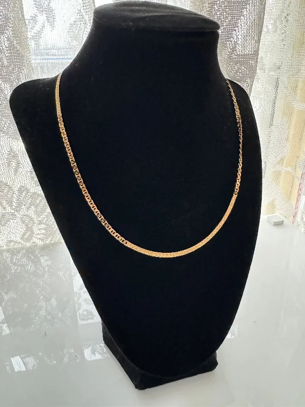 Women’s custom engraved rings-18" 18K Yellow Gold Herringbone Chain